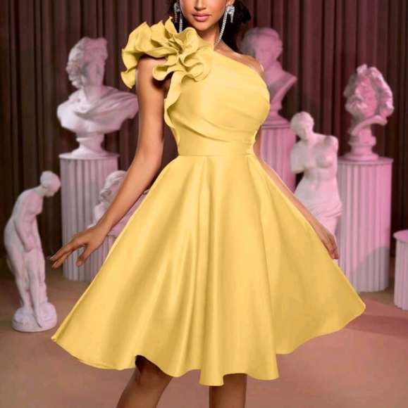 Lovelzi Women Elegant Romantic Satin Pleated One Shoulder Exaggerated 3D Floral - Picture 1 of 5